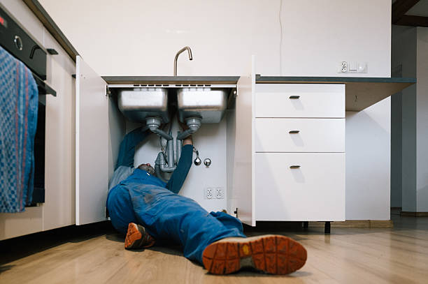 Professional Leak Detection technician working in Folsom, PA